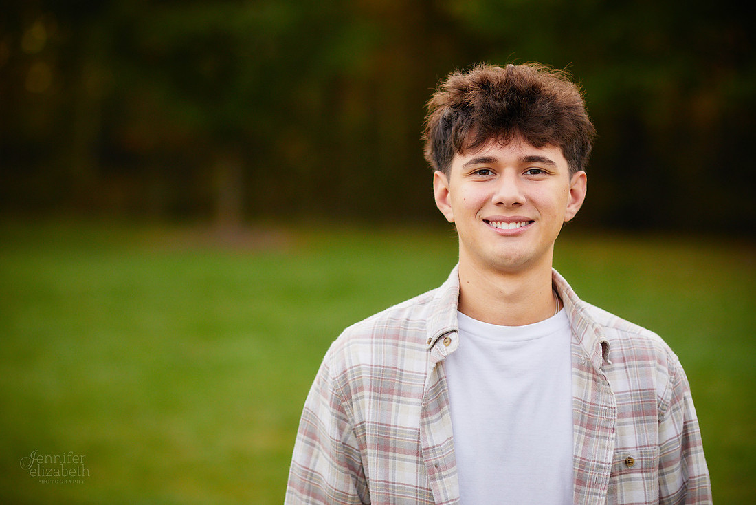 Lucas: Senior Session at Hudson Springs Park