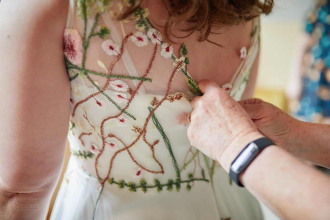 Maria & Matt: Wedding at Kingsville Lodge
