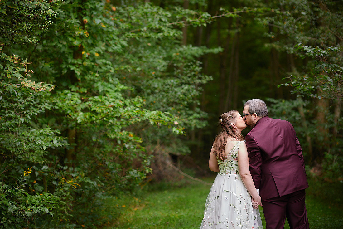Maria & Matt: Wedding at Kingsville Lodge