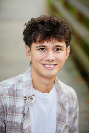 Lucas: Senior Session at Hudson Springs Park