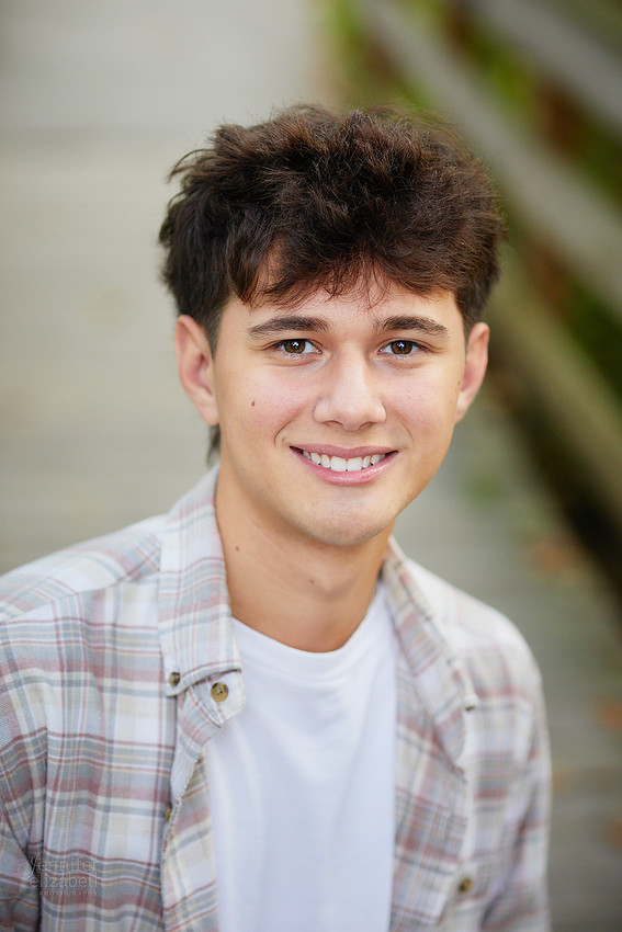Lucas: Senior Session at Hudson Springs Park