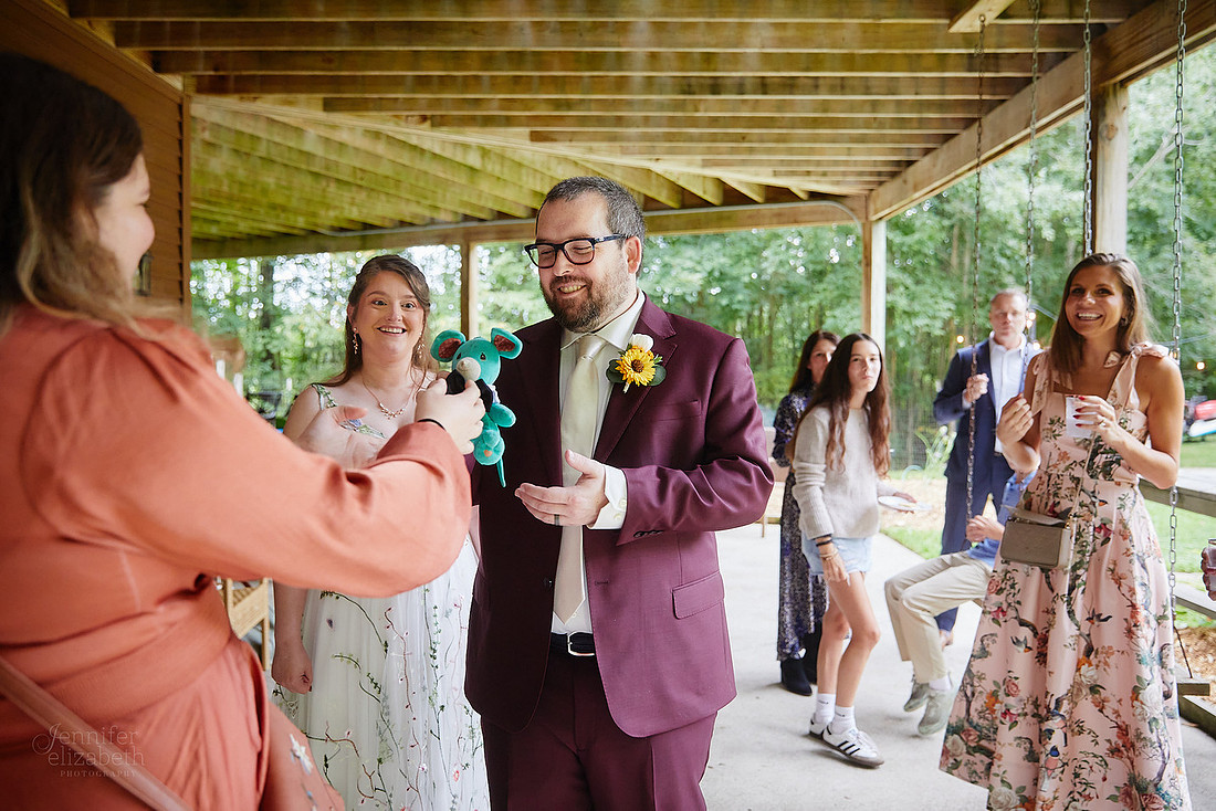 Maria & Matt: Wedding at Kingsville Lodge