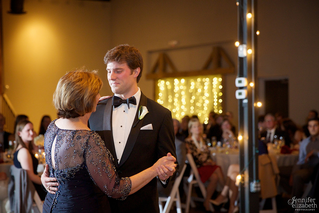 Tory & Hugh: November Wedding in Columbus, Ohio