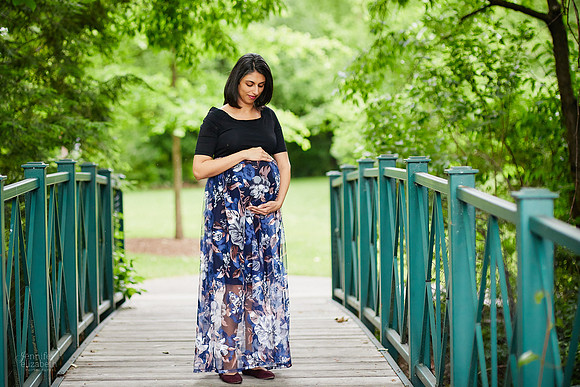 Aanchal: Maternity Session at Pepper Pike Park in Pepper Pike