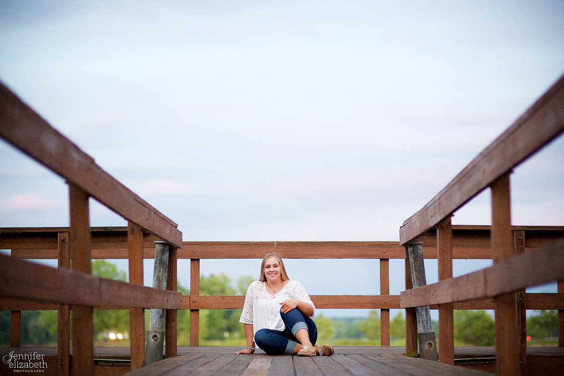 Samantha: Senior Portrait Session in Cortland, Ohio