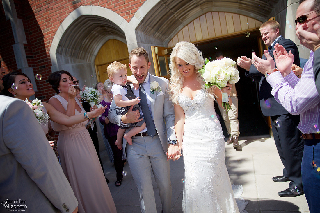 Lindsey & Rich: Summer Wedding at the Mayfield Sand Ridge Club in Cleveland