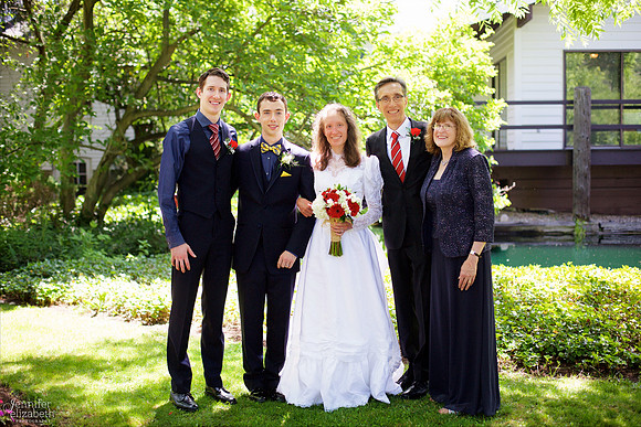 Bethany & Brett: Summer Cleveland Wedding in Bainbridge, Ohio