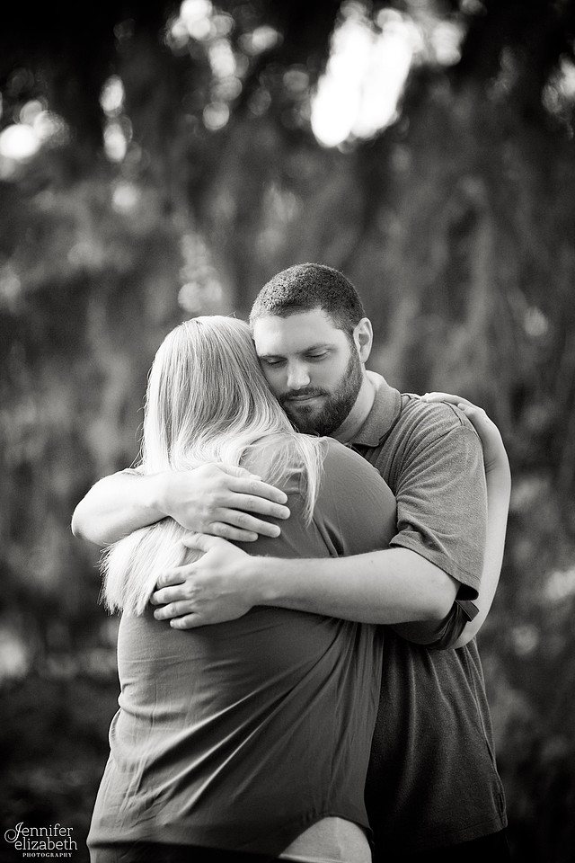 Melissa and Charles: Inniswood Gardens Engagement Session