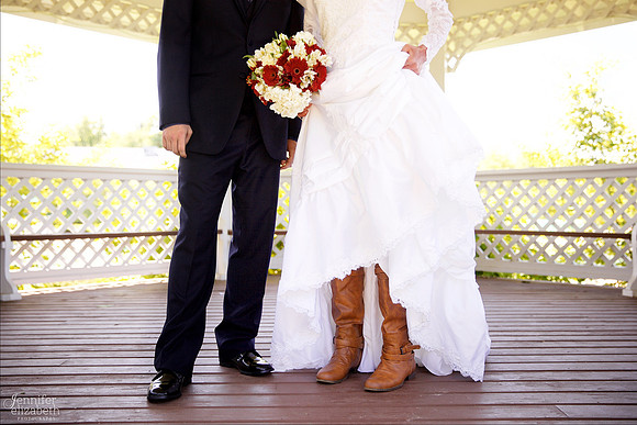 Bethany & Brett: Summer Cleveland Wedding in Bainbridge, Ohio