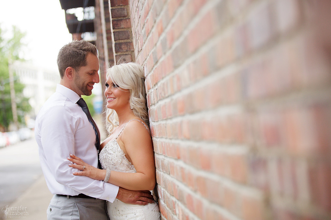 Lindsey & Rich: Summer Wedding at the Mayfield Sand Ridge Club in Cleveland