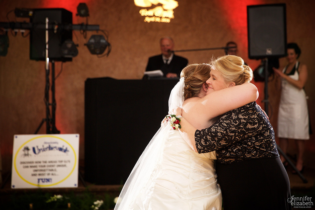 Jill and Tom: Spring Wedding at Steele Mansion in Cleveland, Ohio