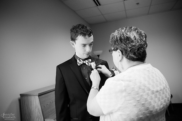 Bethany & Brett: Summer Cleveland Wedding in Bainbridge, Ohio