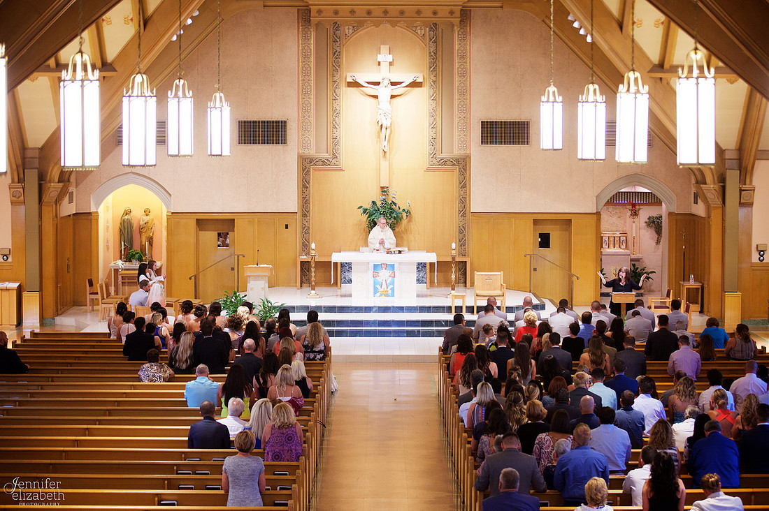 Lindsey & Rich: Summer Wedding at the Mayfield Sand Ridge Club in Cleveland