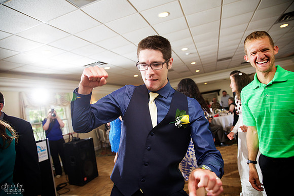Bethany & Brett: Summer Cleveland Wedding in Bainbridge, Ohio