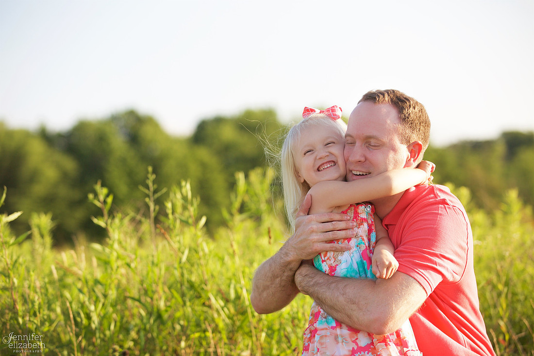 The M Family: Portrait Session at Frohring Meadows in Bainbridge, Ohio