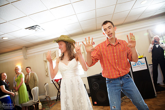 Bethany & Brett: Summer Cleveland Wedding in Bainbridge, Ohio