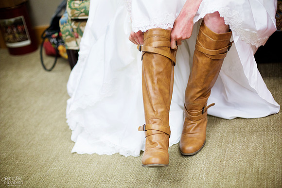 Bethany & Brett: Summer Cleveland Wedding in Bainbridge, Ohio