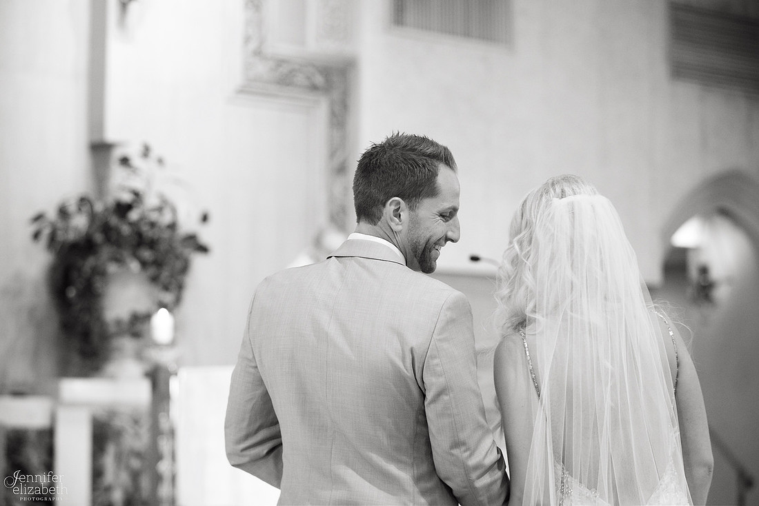 Lindsey & Rich: Summer Wedding at the Mayfield Sand Ridge Club in Cleveland