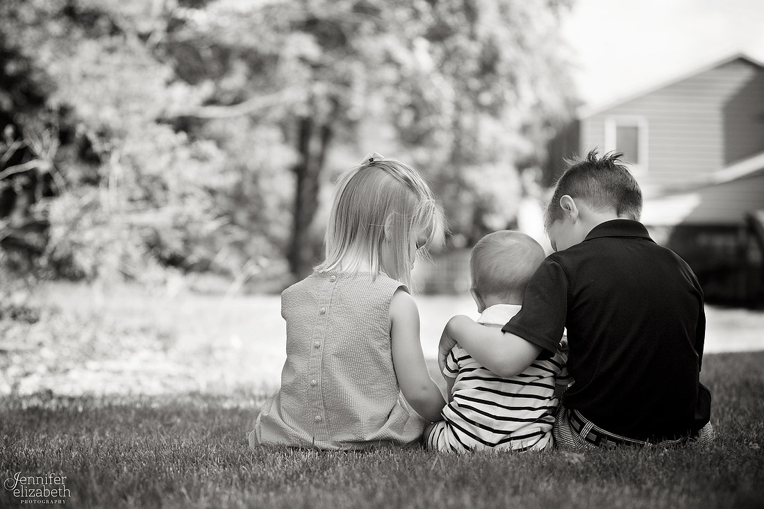 The M Family Portrait Session in Highland Heights, Ohio