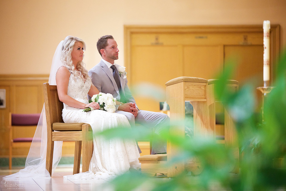 Lindsey & Rich: Summer Wedding at the Mayfield Sand Ridge Club in Cleveland