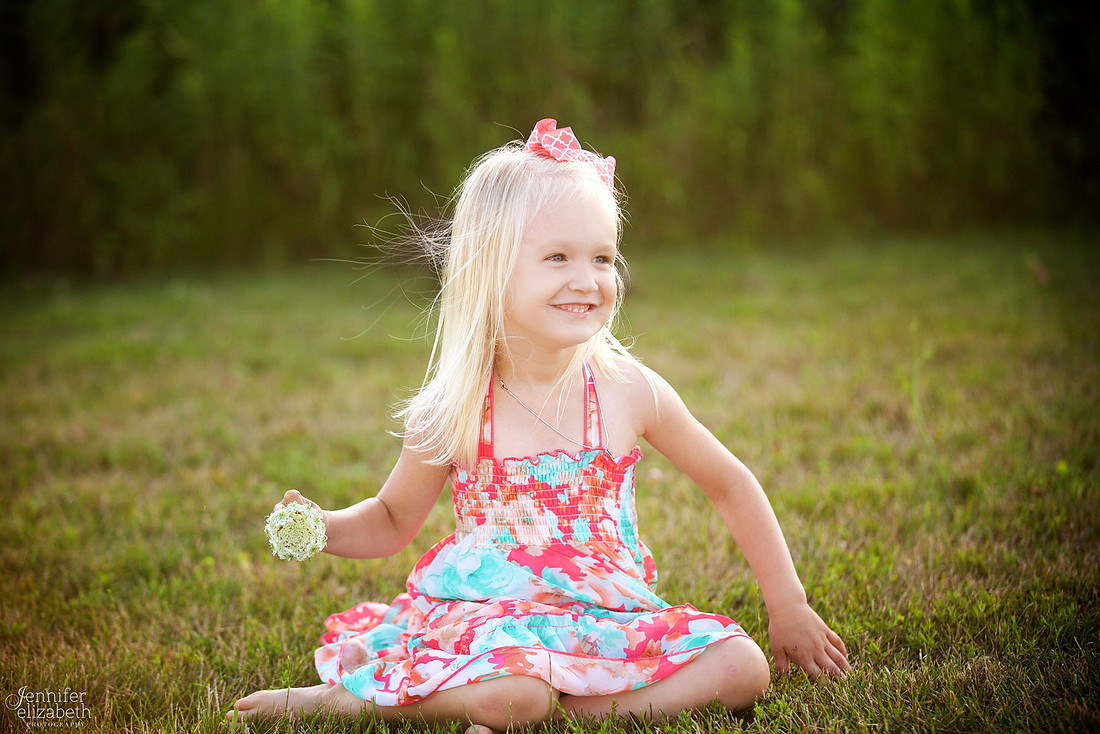 The M Family: Portrait Session at Frohring Meadows in Bainbridge, Ohio