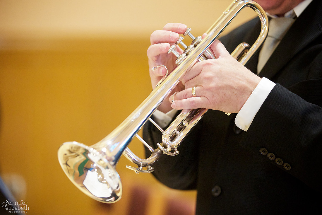 Lindsey & Rich: Summer Wedding at the Mayfield Sand Ridge Club in Cleveland