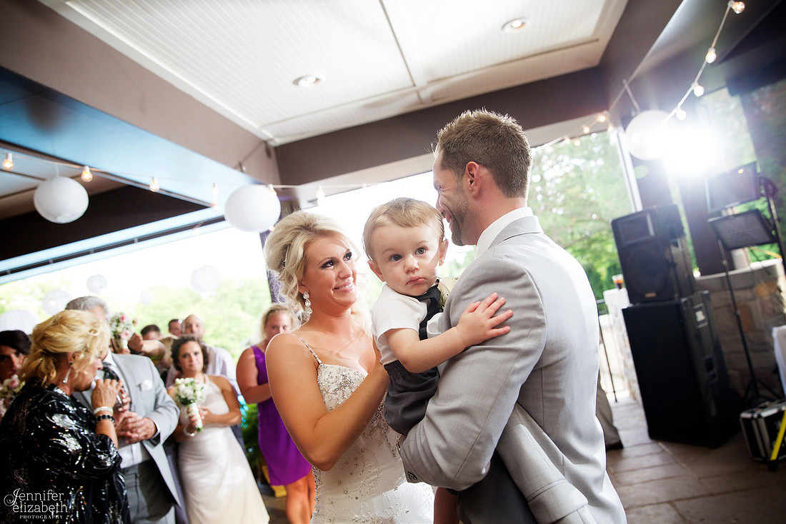 Lindsey & Rich: Summer Wedding at the Mayfield Sand Ridge Club in Cleveland