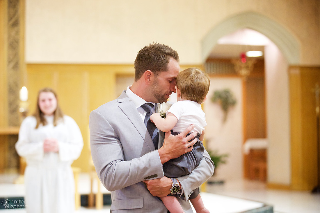 Lindsey & Rich: Summer Wedding at the Mayfield Sand Ridge Club in Cleveland