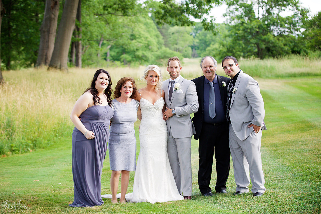 Lindsey & Rich: Summer Wedding at the Mayfield Sand Ridge Club in Cleveland
