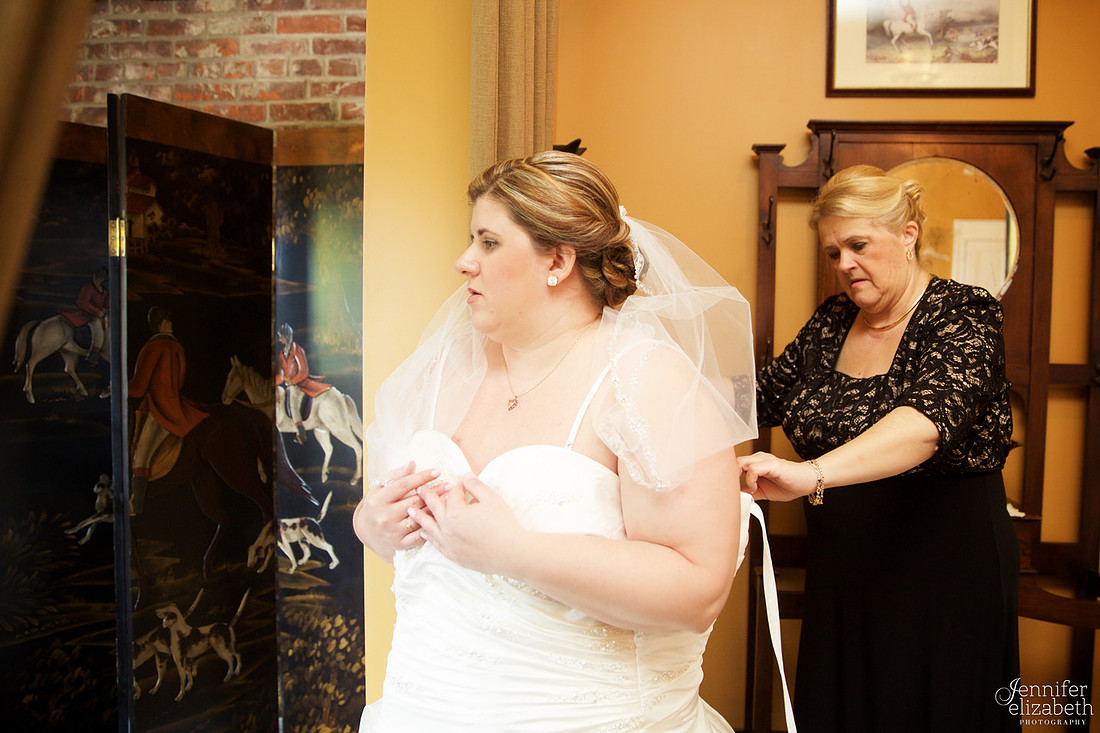 Jill and Tom: Spring Wedding at Steele Mansion in Cleveland, Ohio