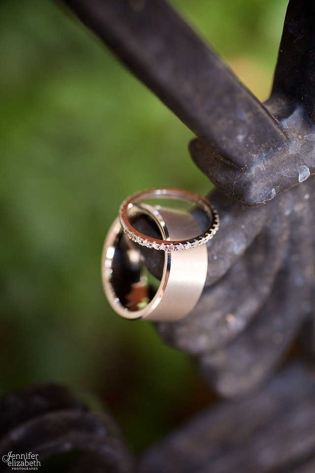 Lindsey & Rich: Summer Wedding at the Mayfield Sand Ridge Club in Cleveland