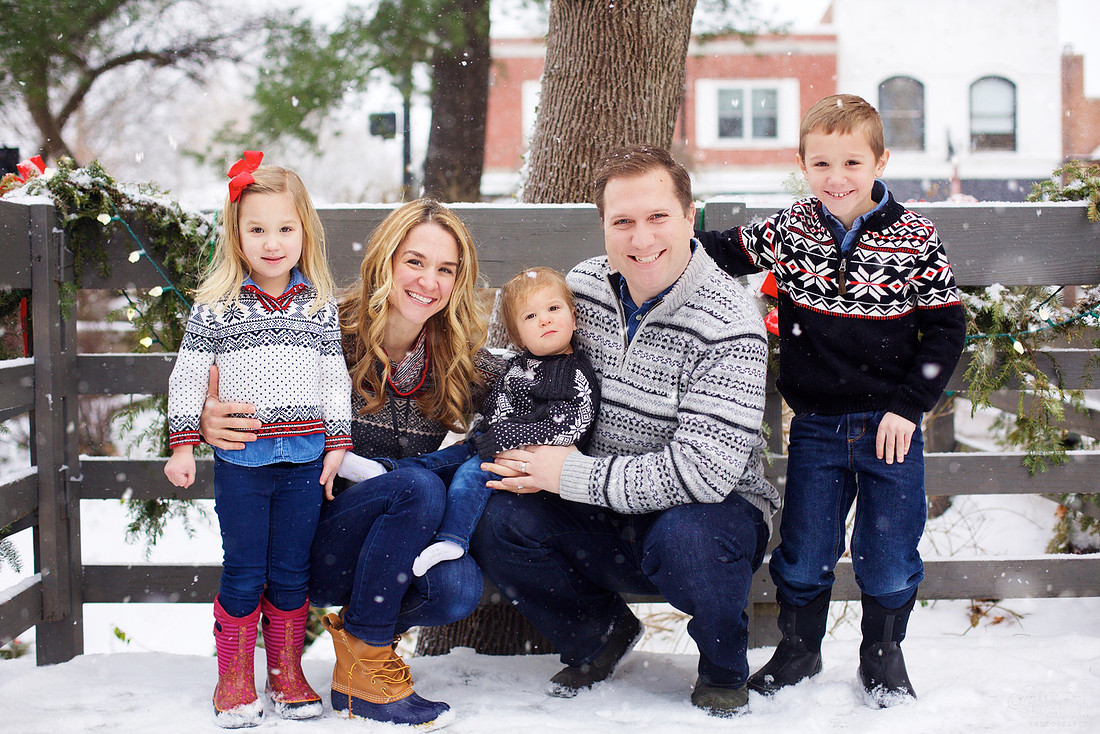 The M Family: Christmas Session in Chagrin Falls, Ohio
