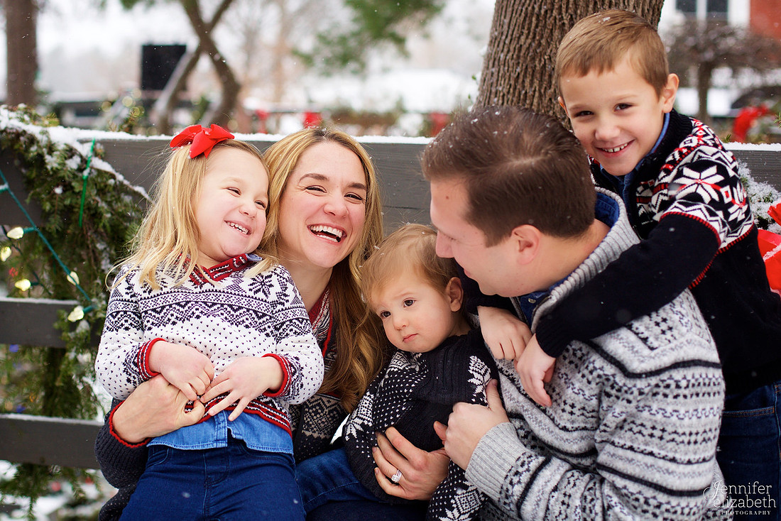The M Family: Christmas Session in Chagrin Falls, Ohio