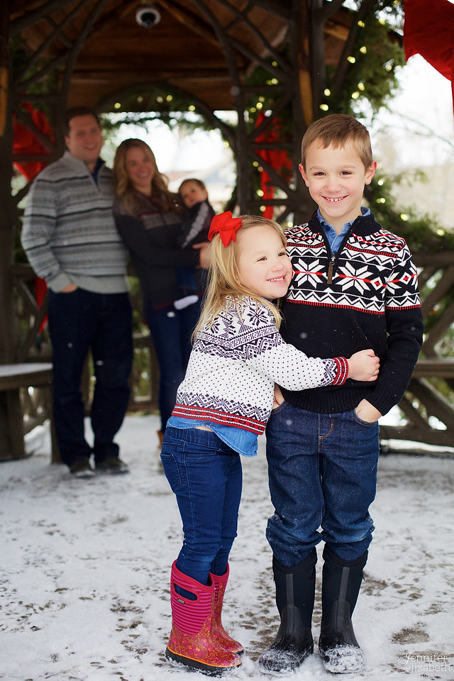 The M Family: Christmas Session in Chagrin Falls, Ohio