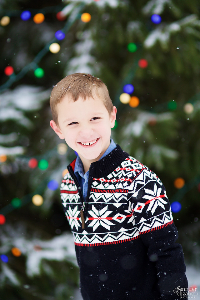 The M Family: Christmas Session in Chagrin Falls, Ohio