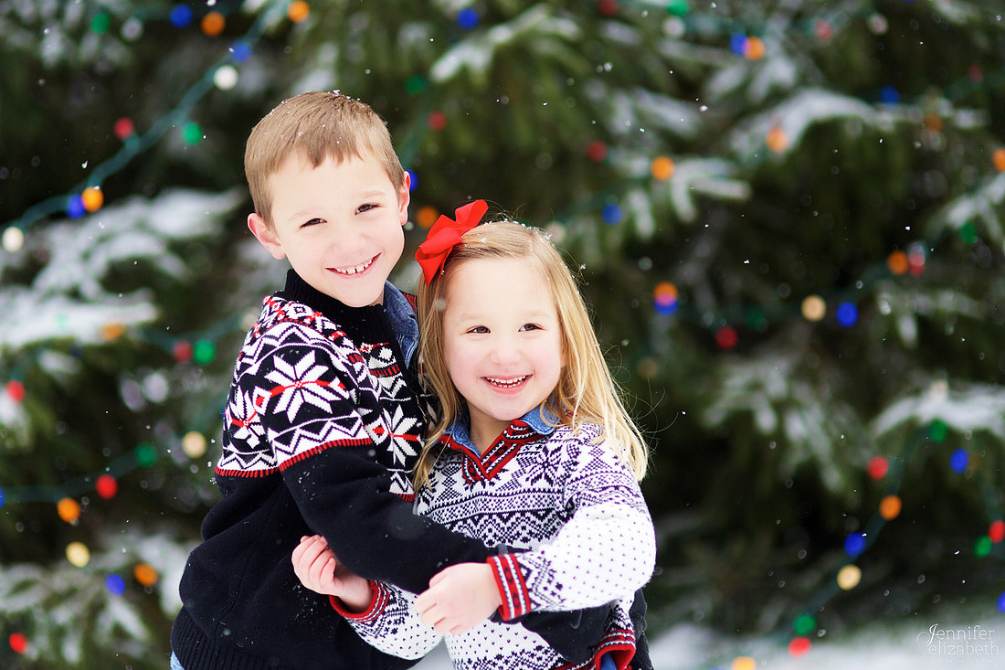 The M Family: Christmas Session in Chagrin Falls, Ohio