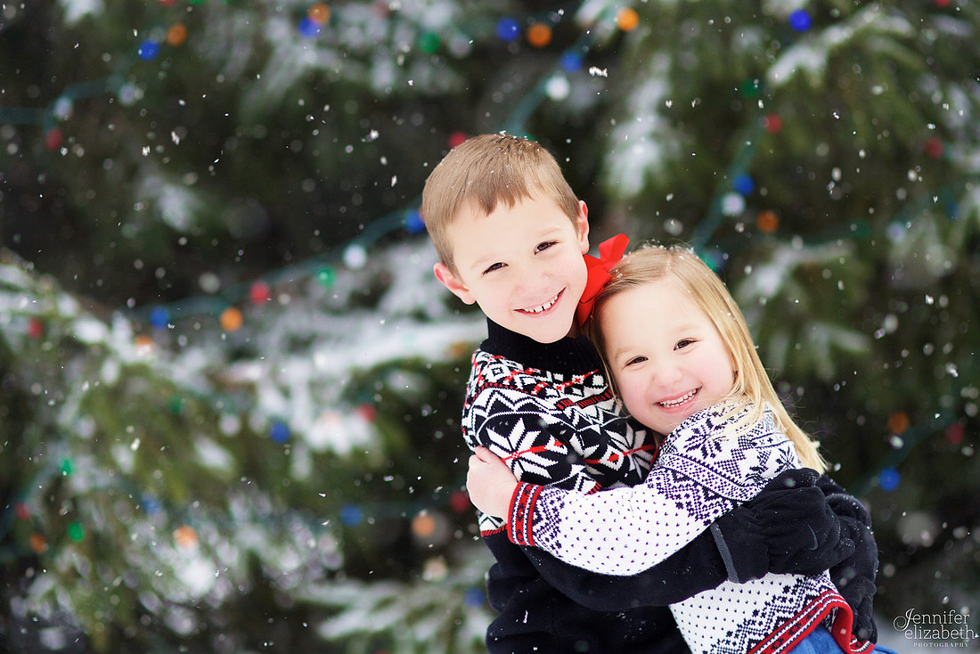 The M Family: Christmas Session in Chagrin Falls, Ohio