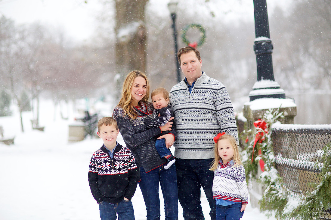 The M Family: Christmas Session in Chagrin Falls, Ohio