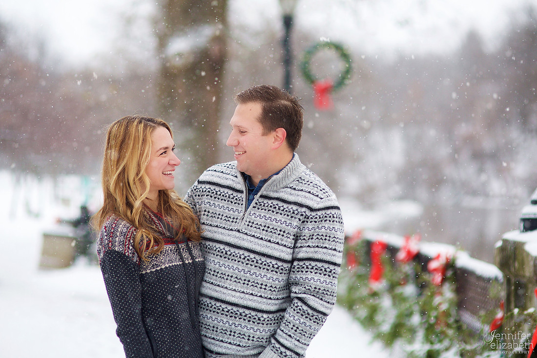 The M Family: Christmas Session in Chagrin Falls, Ohio