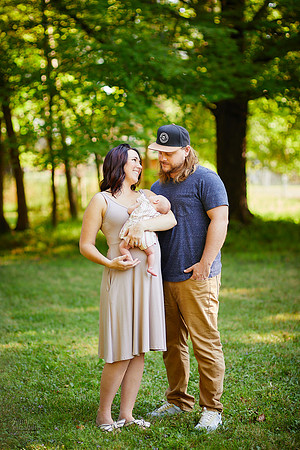 Baby Raylin: Lifestyle Newborn Family Portrait Session in Parma