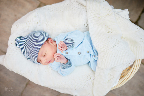 Baby Niam: Newborn and Family Session in Beachwood