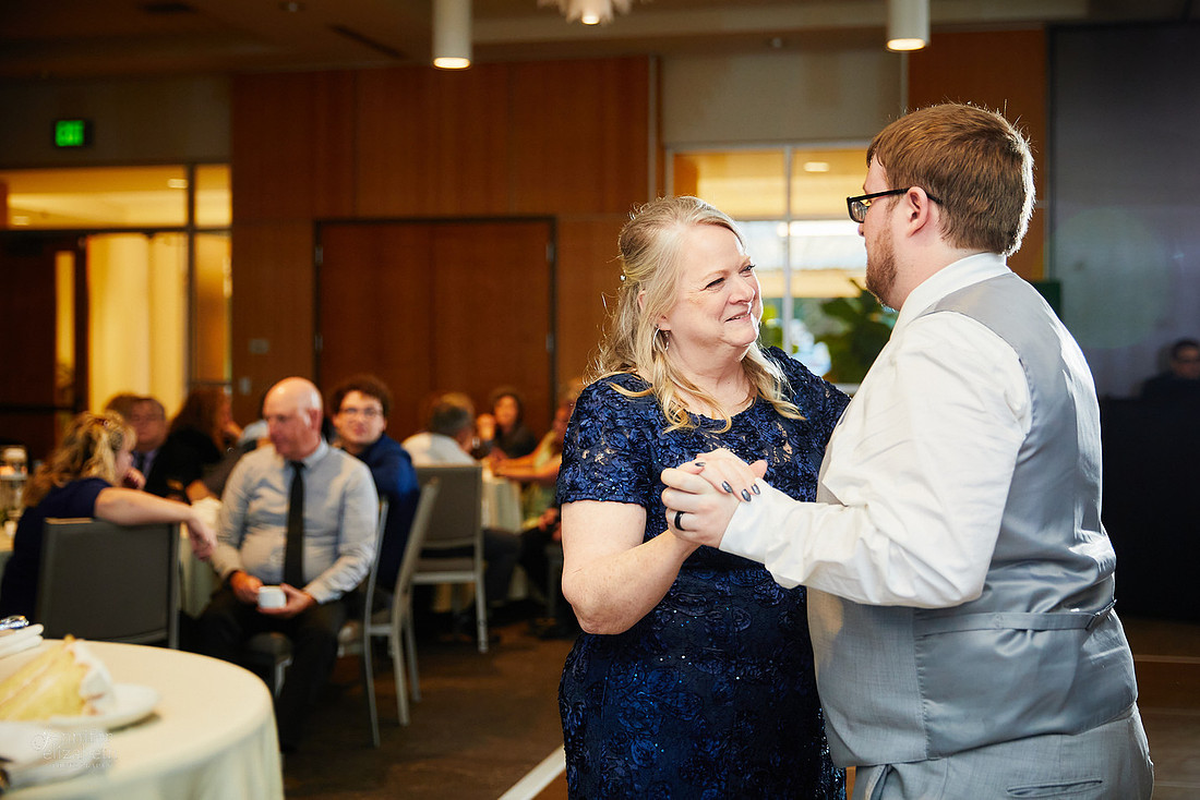 Maia & Ben: Wedding at Gleneagles Golf Club & Events in Twinsburg