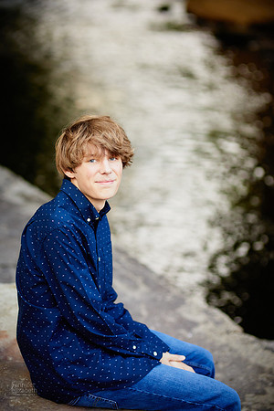 Adam: Senior Session at Franklin Mills Riveredge Park in Kent