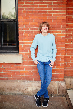 Adam: Senior Session at Franklin Mills Riveredge Park in Kent