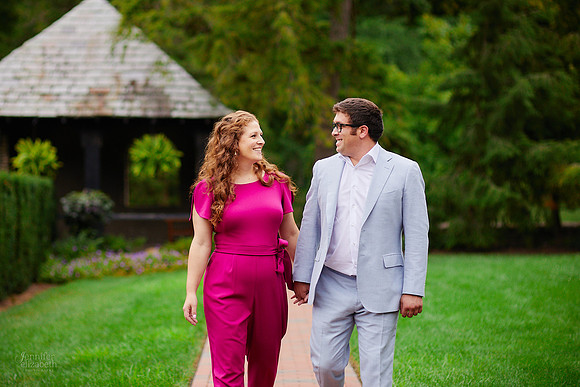 Alicia & Ben: Engagement Session at Jeffrey Park in Bexley
