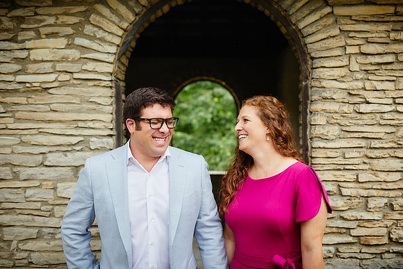 Alicia & Ben: Engagement Session at Jeffrey Park in Bexley