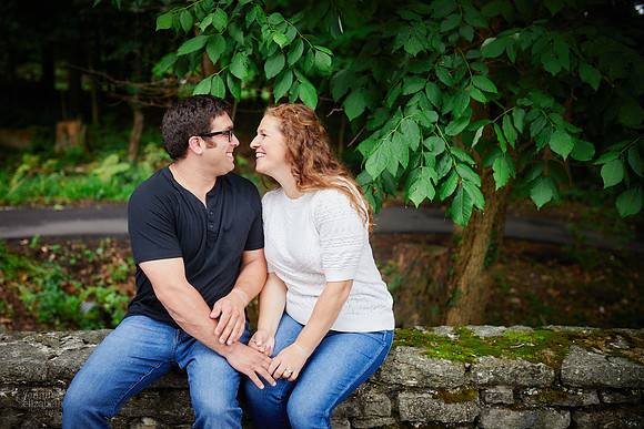 Alicia & Ben: Engagement Session at Jeffrey Park in Bexley