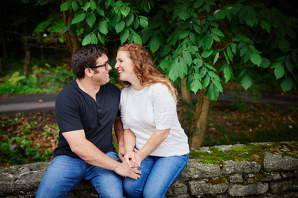 Alicia & Ben: Engagement Session at Jeffrey Park in Bexley