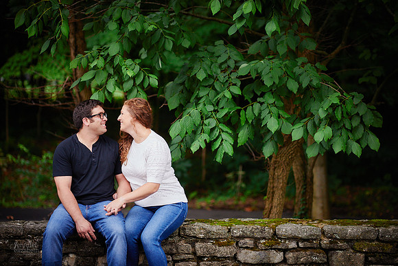Alicia & Ben: Engagement Session at Jeffrey Park in Bexley