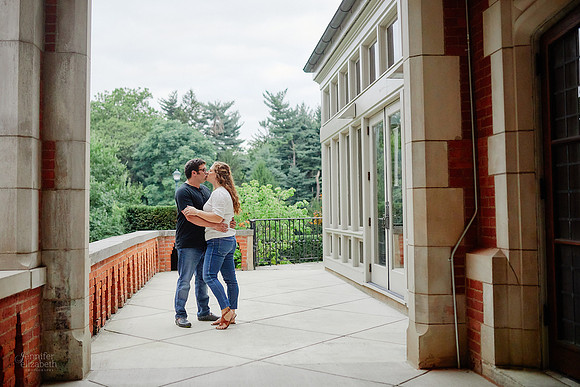 Alicia & Ben: Engagement Session at Jeffrey Park in Bexley